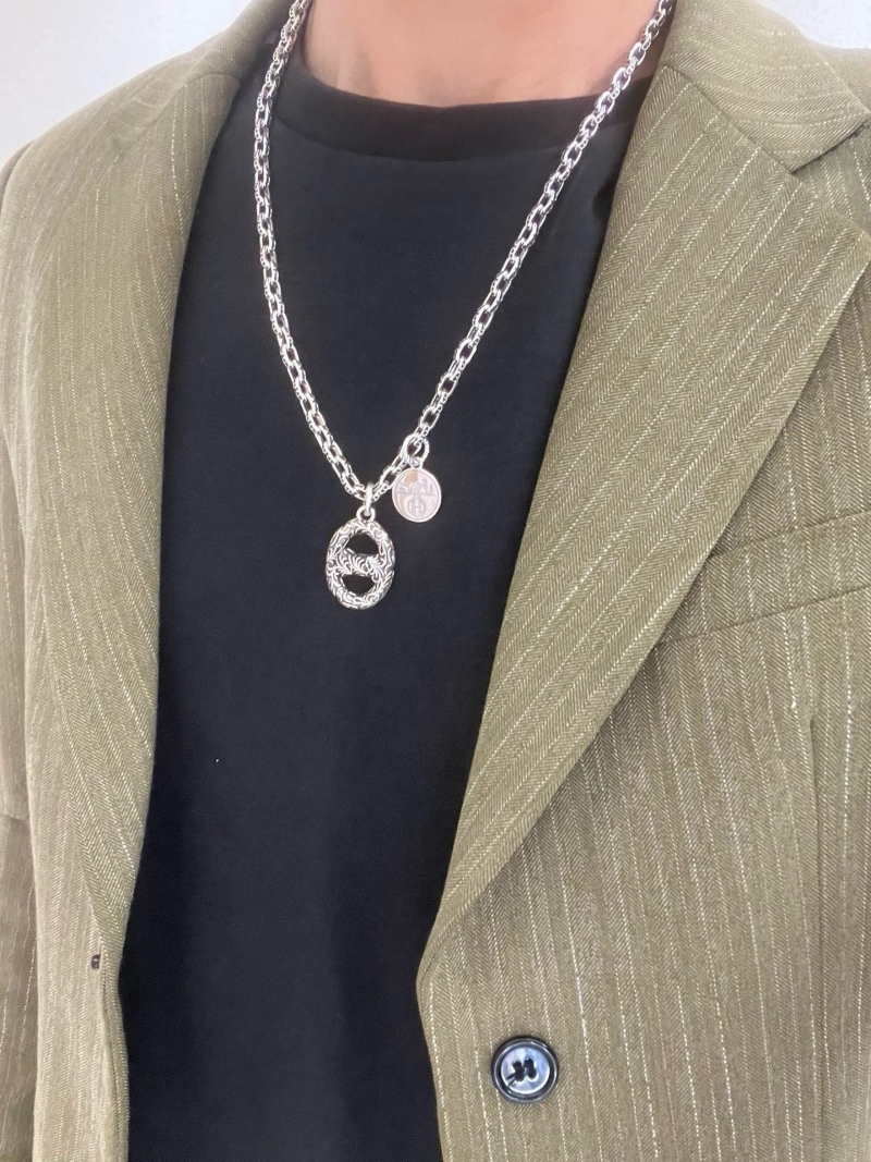 H**me5 necklaces